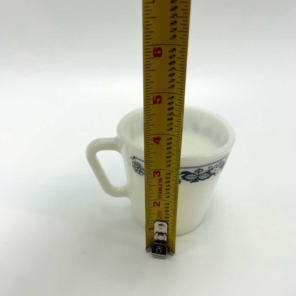 Pyrex cup. - Picture 13 of 13